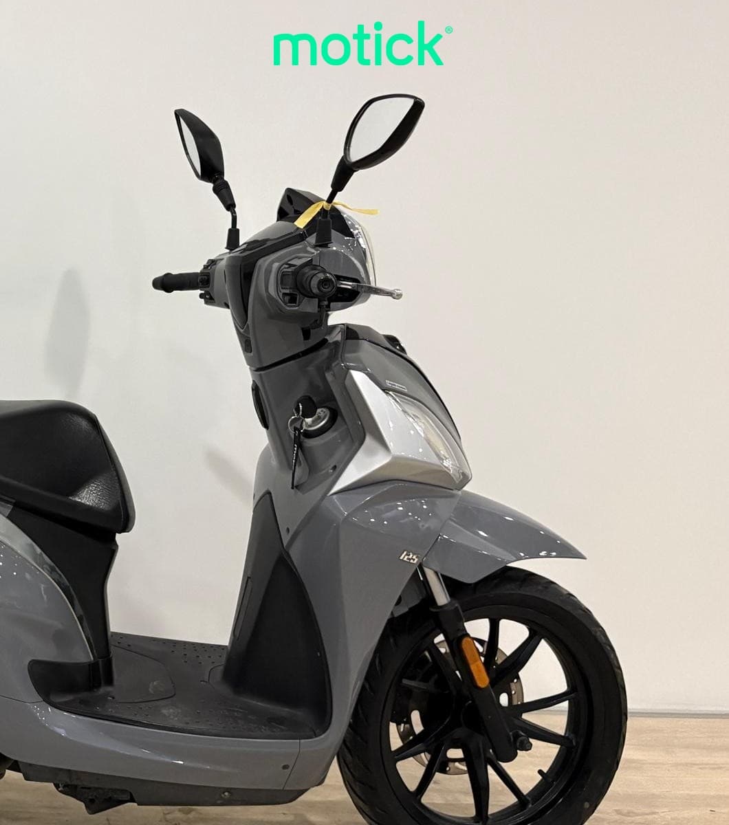 SYM SYMPHONY ST 125 (TOP CASE) (IVA DEDUCIBLE)