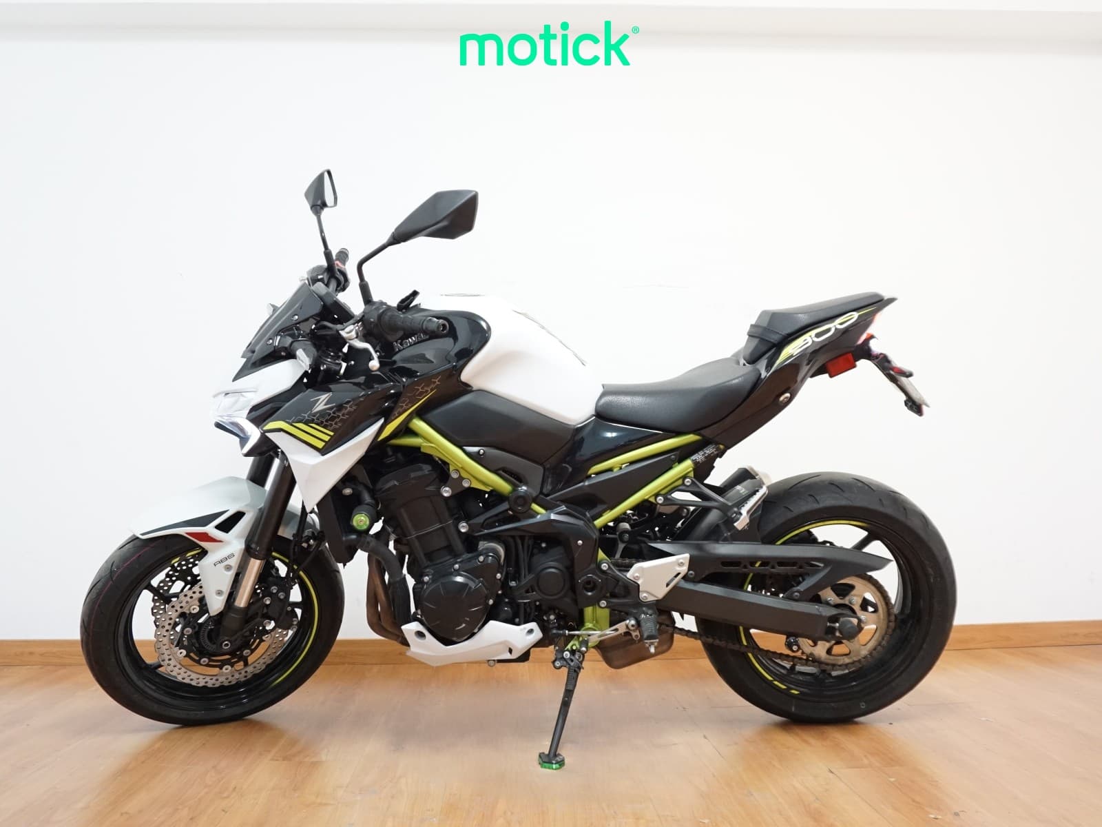 KAWASAKI Z 900 (FULL)
