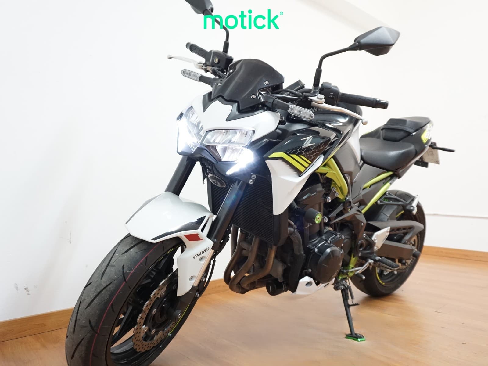 KAWASAKI Z 900 (FULL)