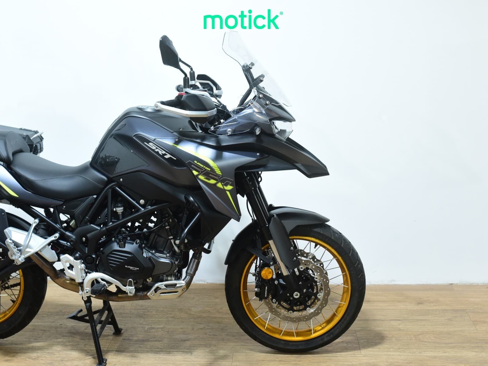 QJMOTOR SRT 550 X (TRES MALETAS)