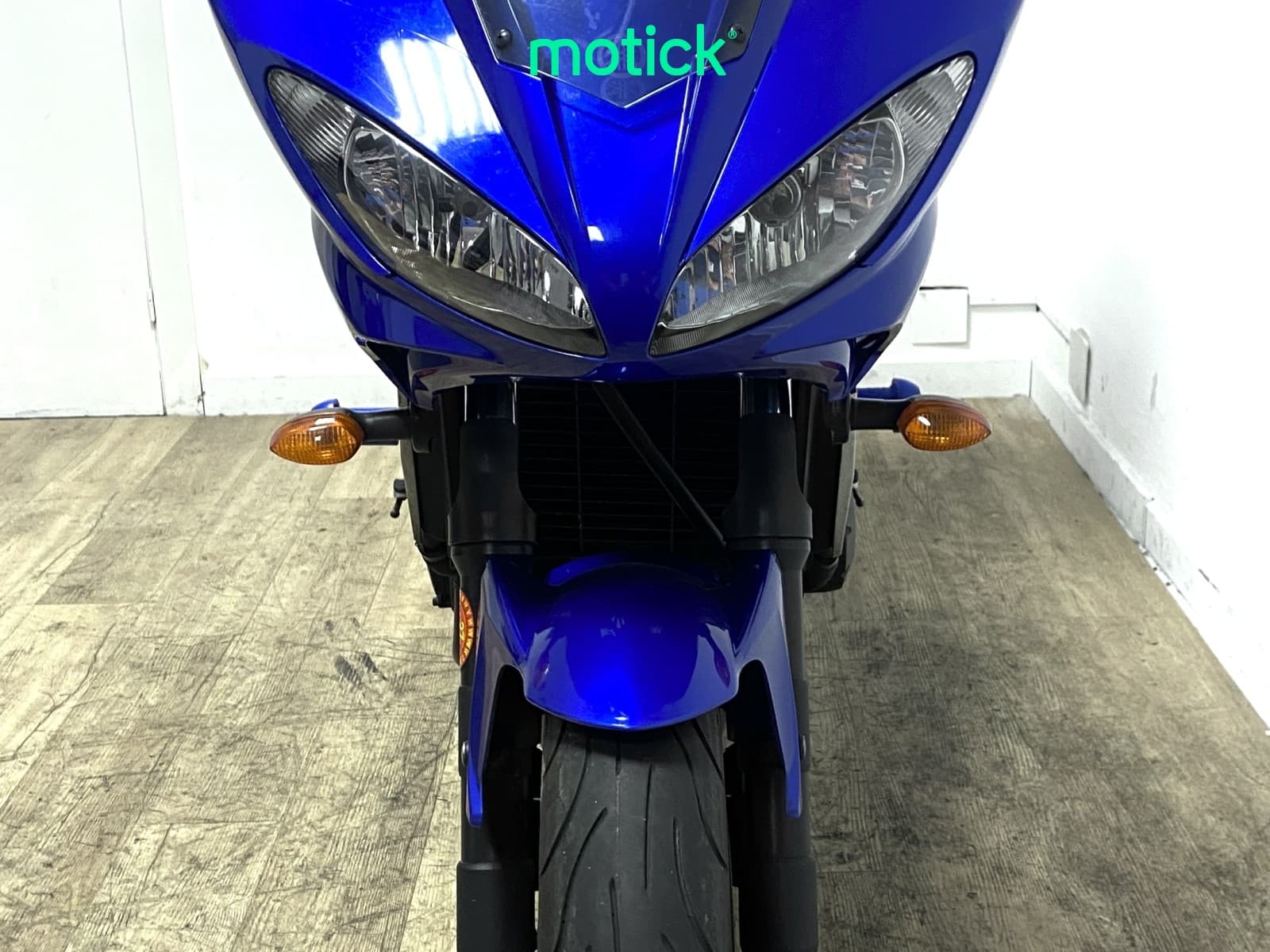 YAMAHA FZ6-S (TOP CASE)