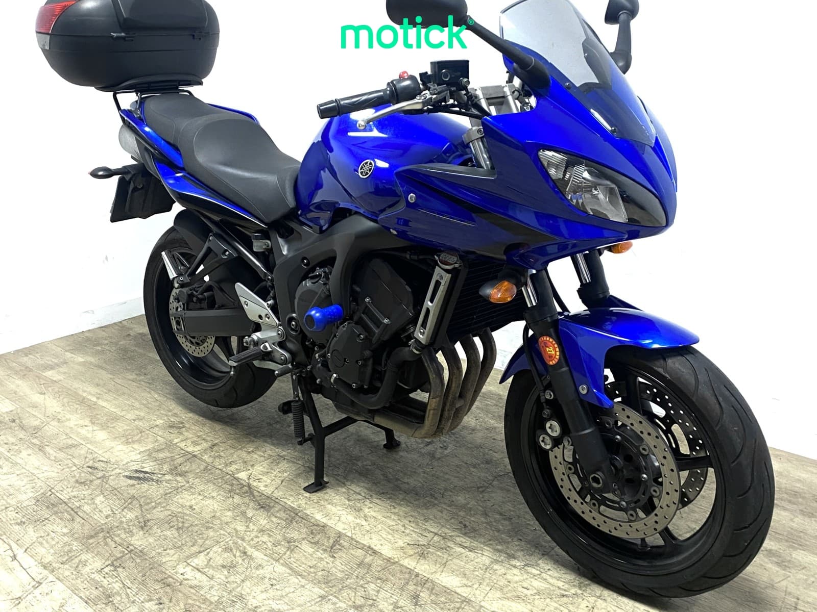 YAMAHA FZ6-S (TOP CASE)