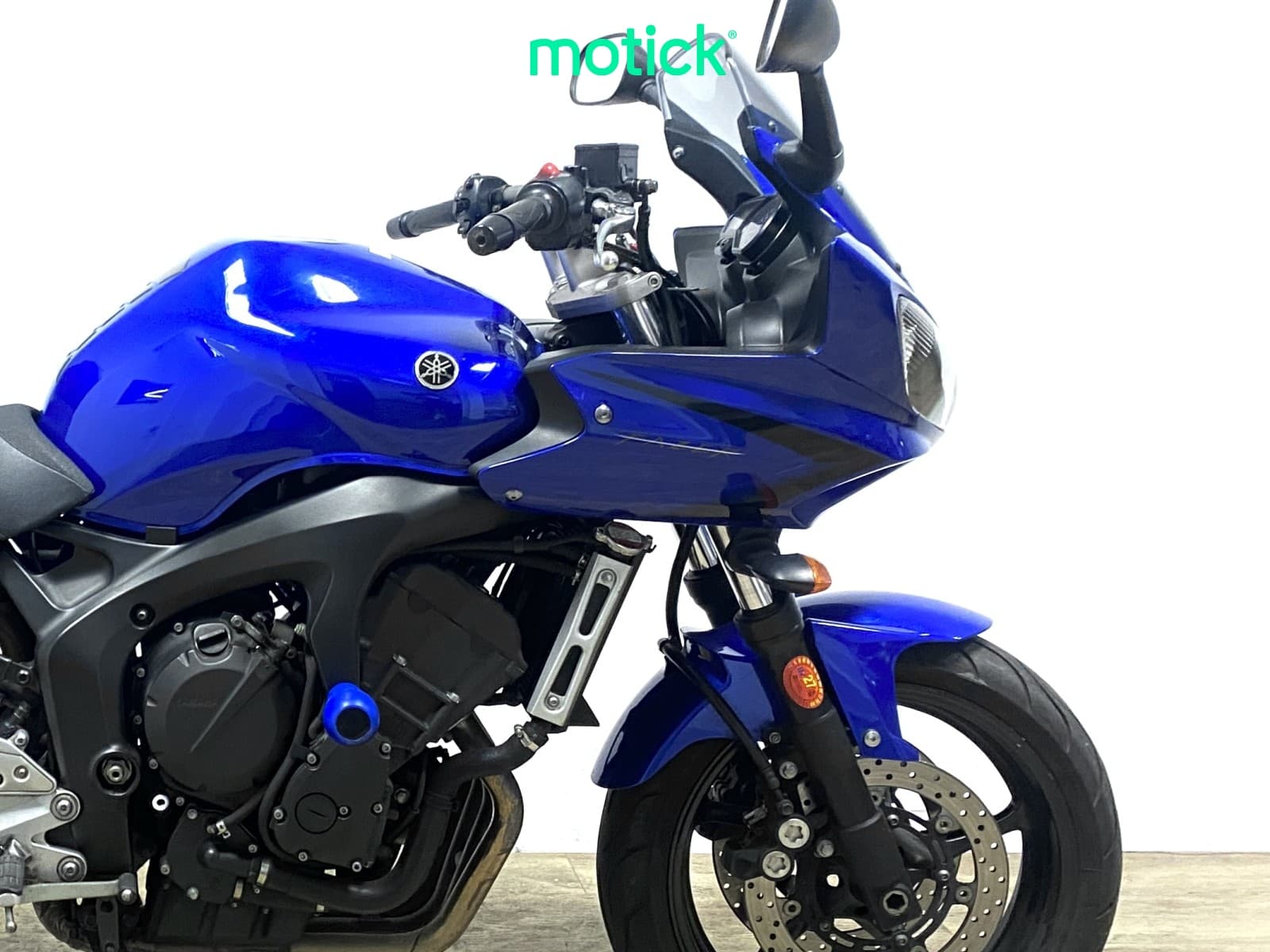YAMAHA FZ6-S (TOP CASE)