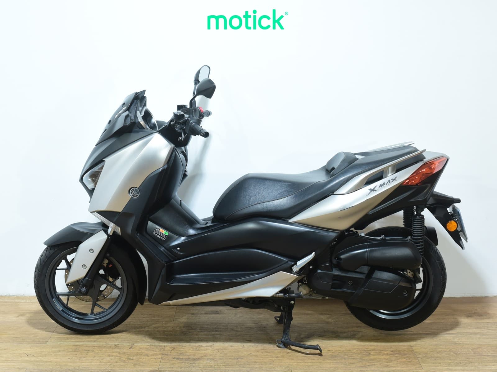YAMAHA XMAX 125