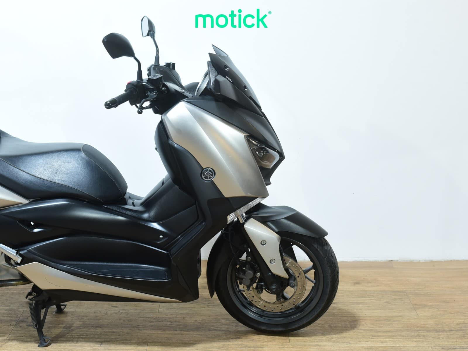 YAMAHA XMAX 125