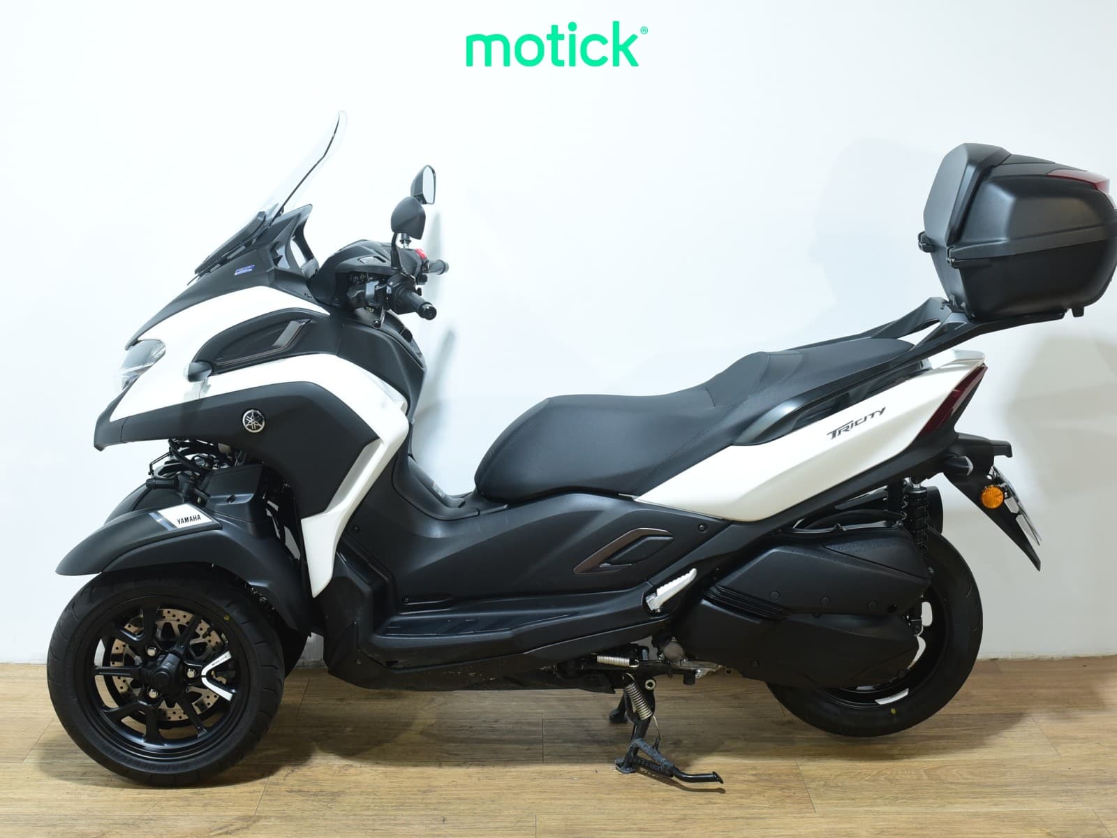 YAMAHA TRICITY 300