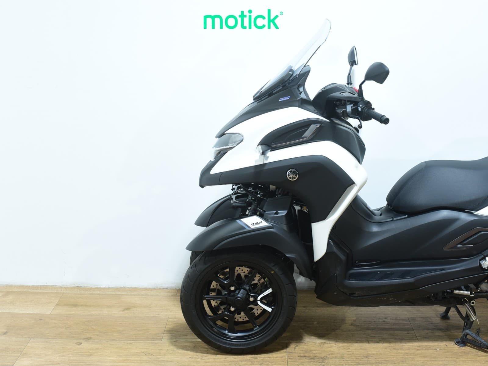 YAMAHA TRICITY 300