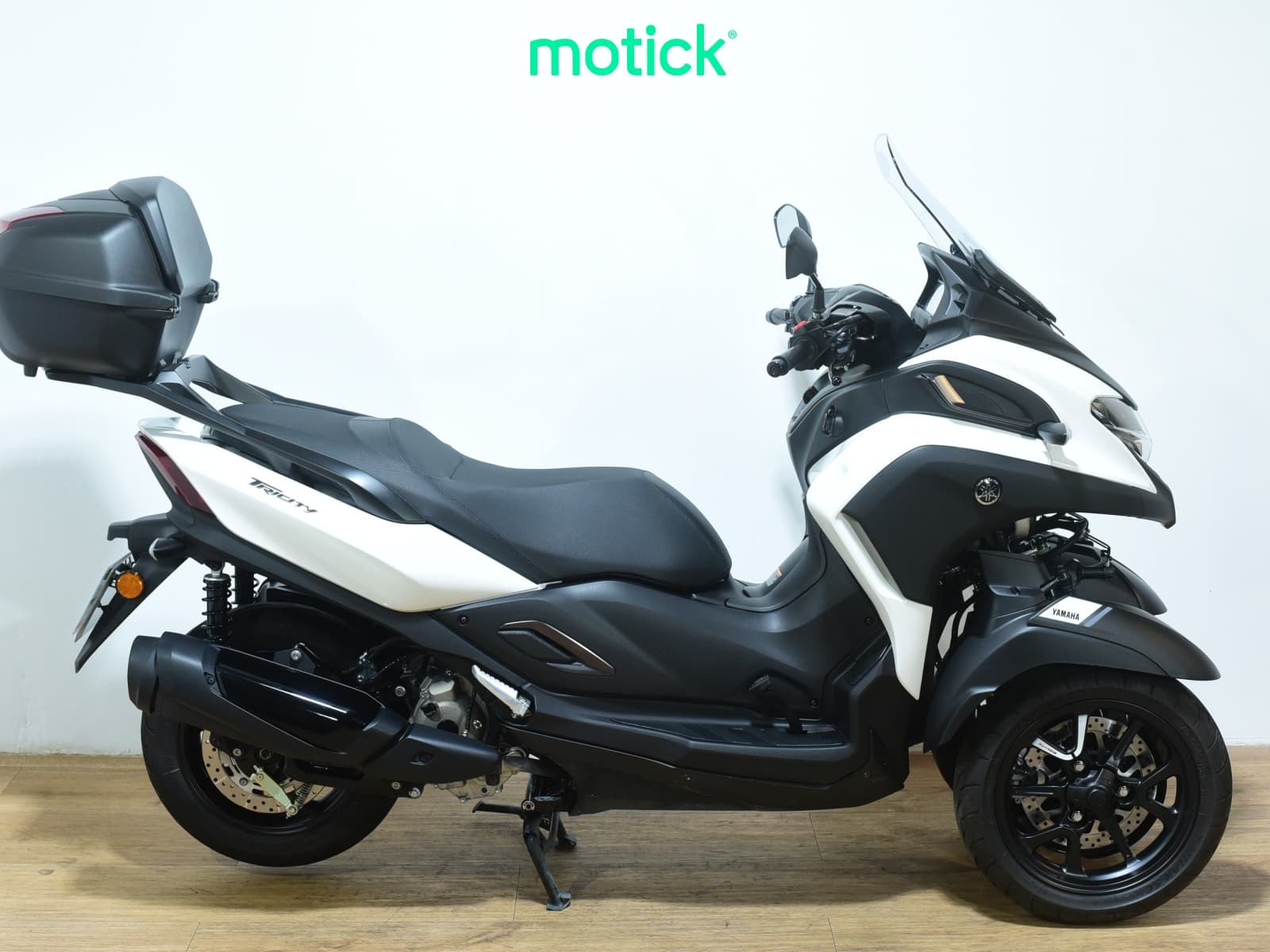 YAMAHA TRICITY 300