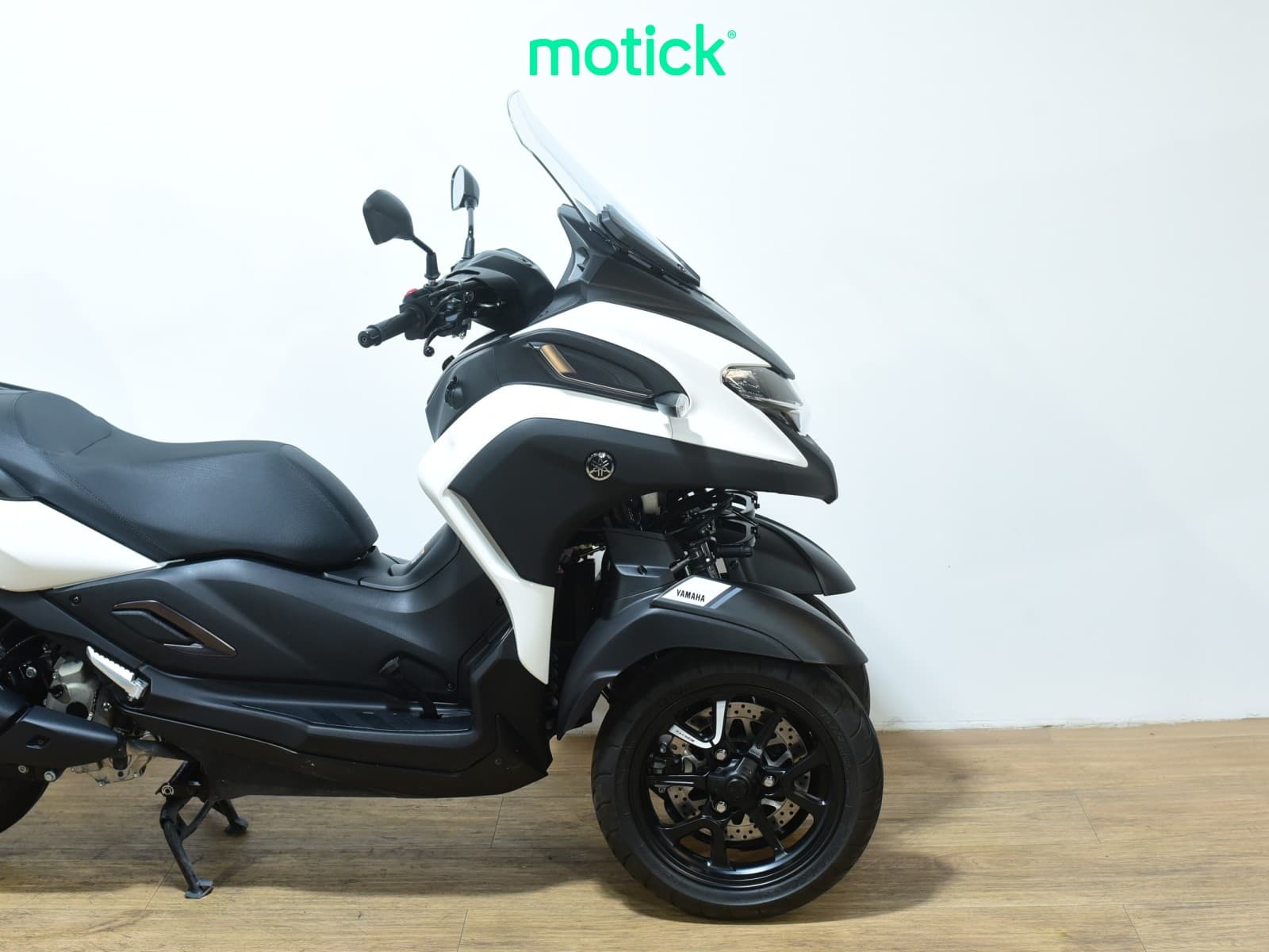 YAMAHA TRICITY 300