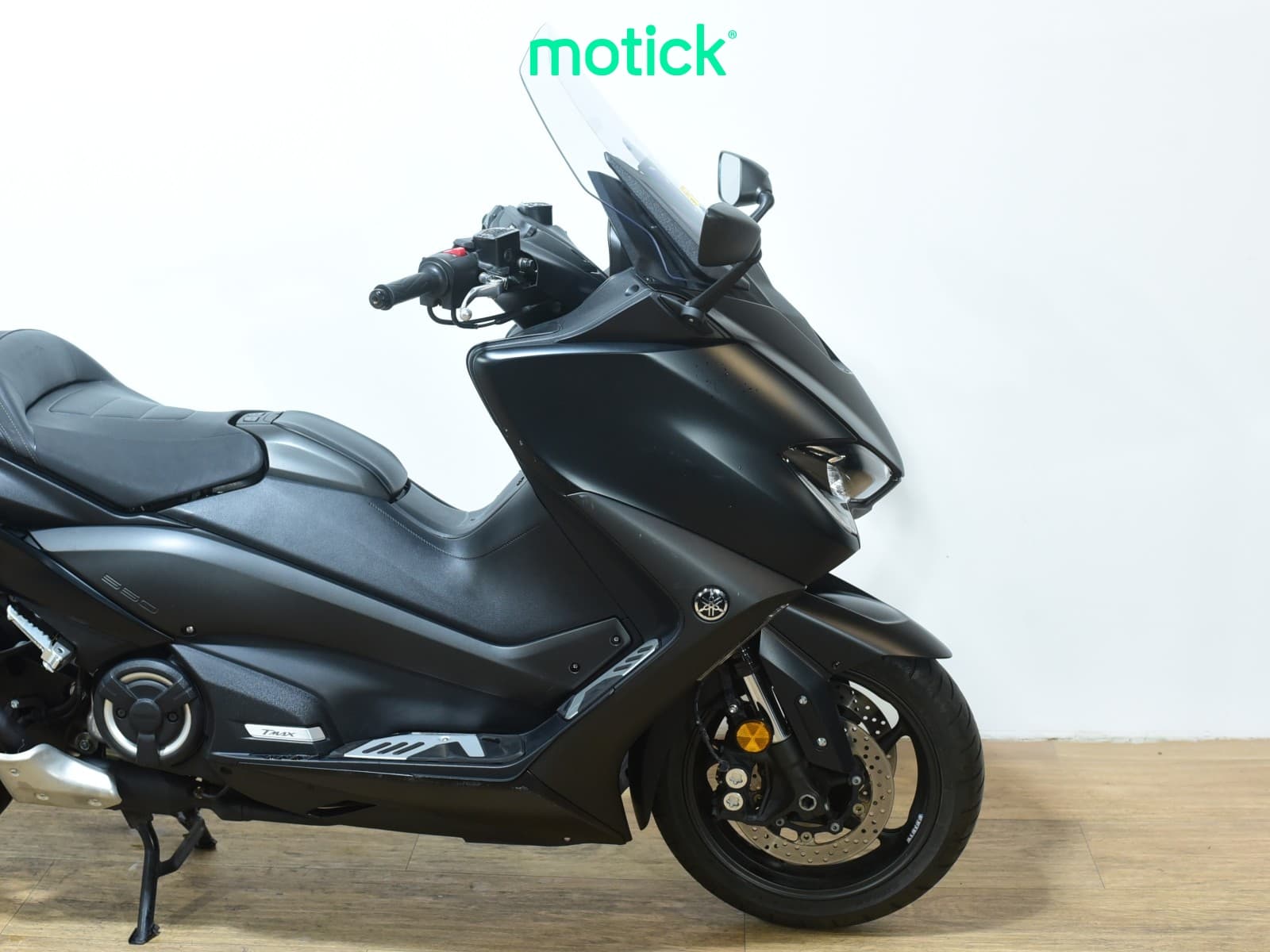 YAMAHA TMAX 560