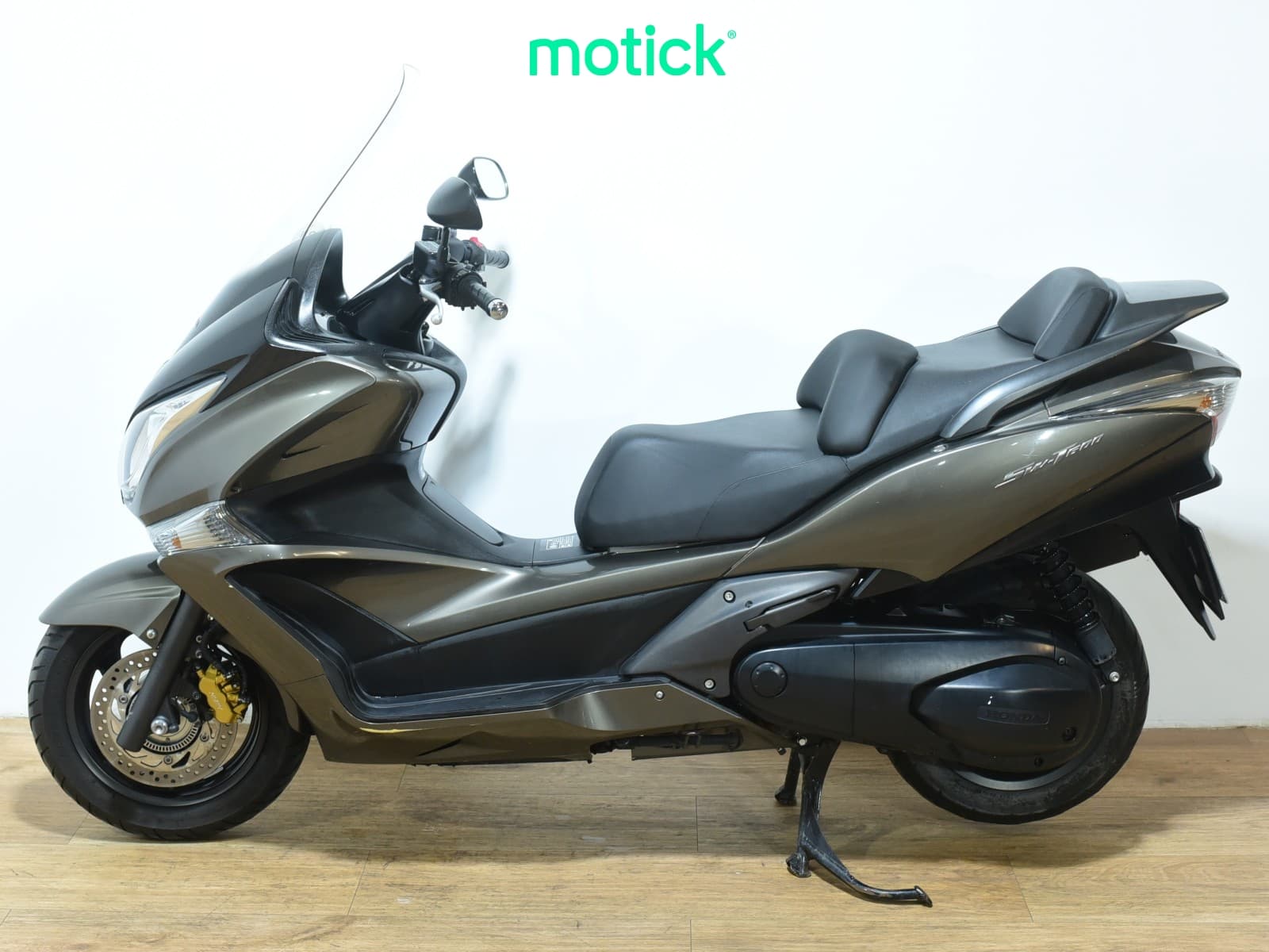 HONDA SILVER WING 600