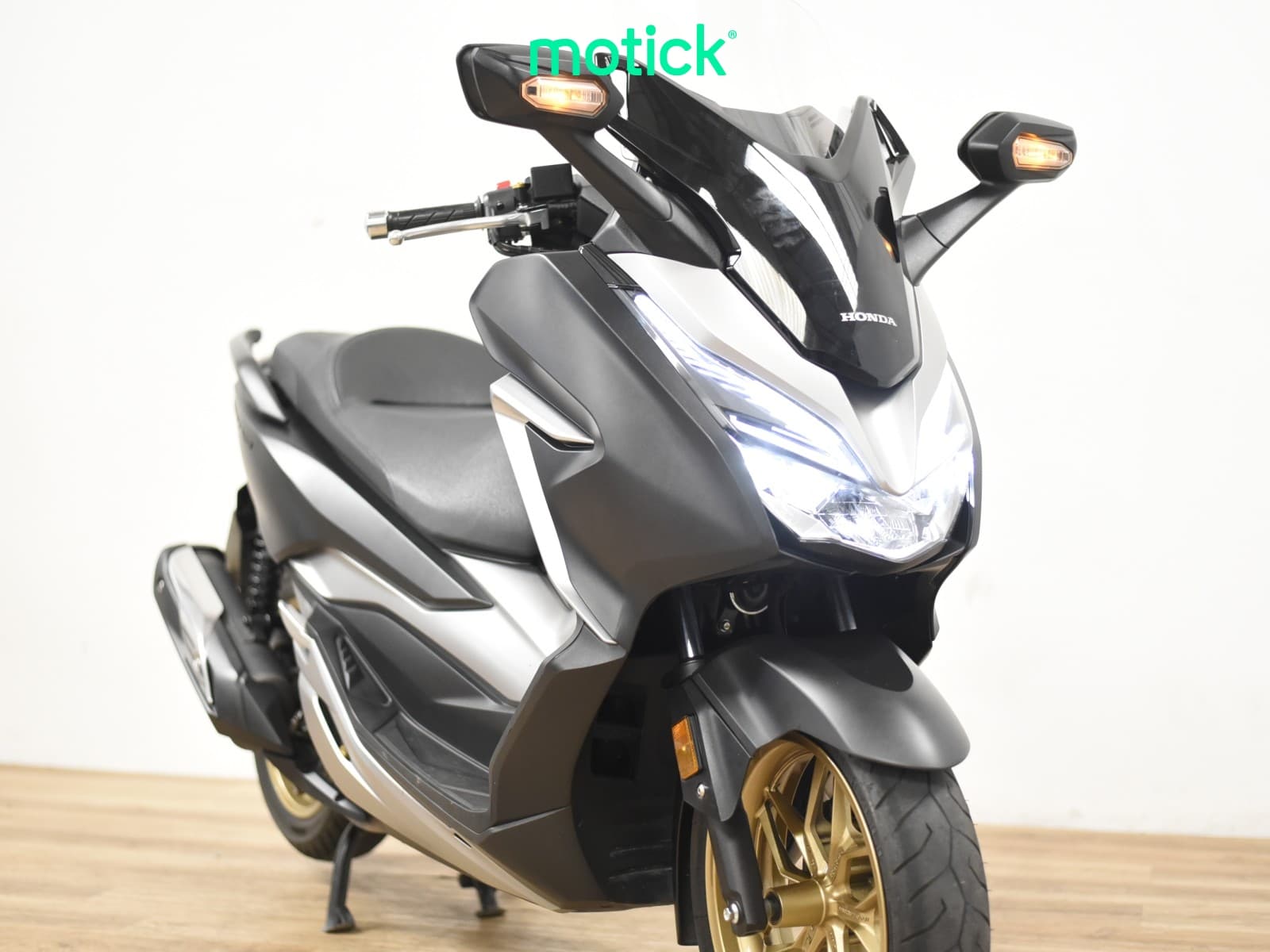 HONDA FORZA 300