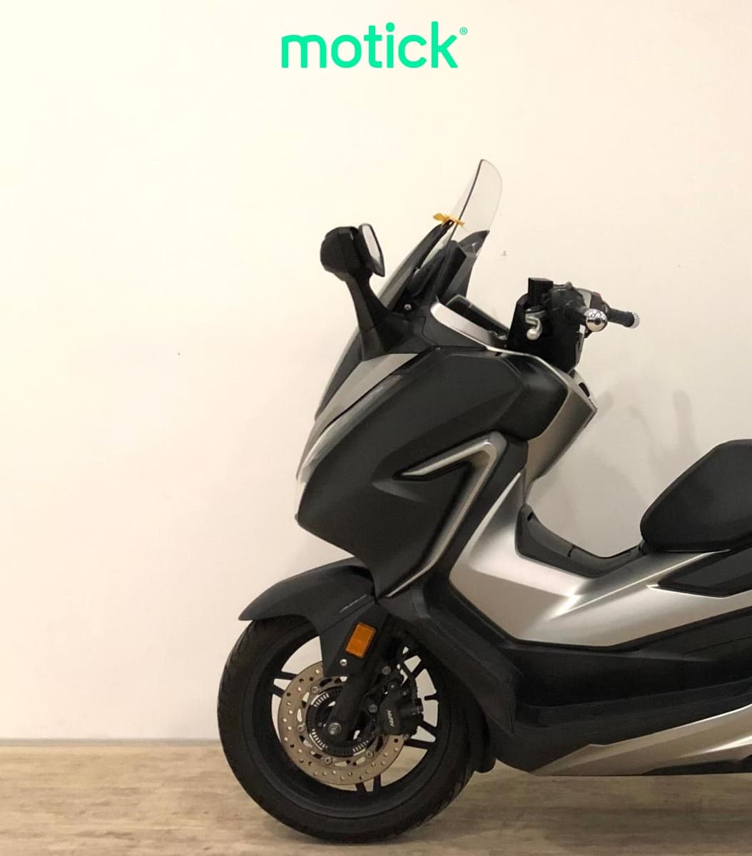 HONDA FORZA 300