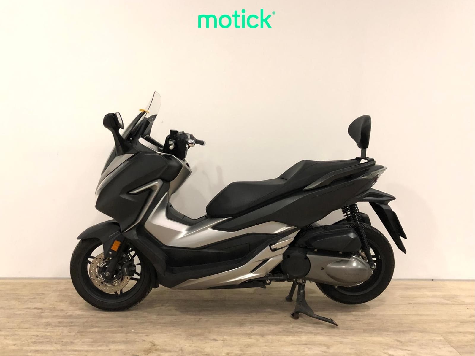 HONDA FORZA 300