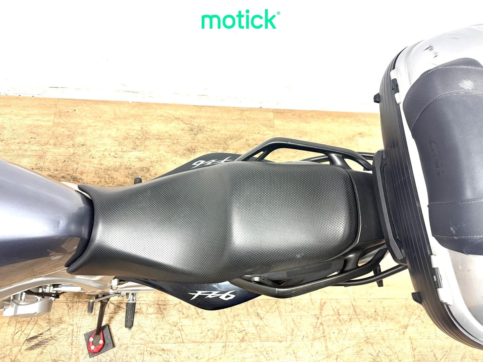 YAMAHA FZ 6 N (TOP CASE)