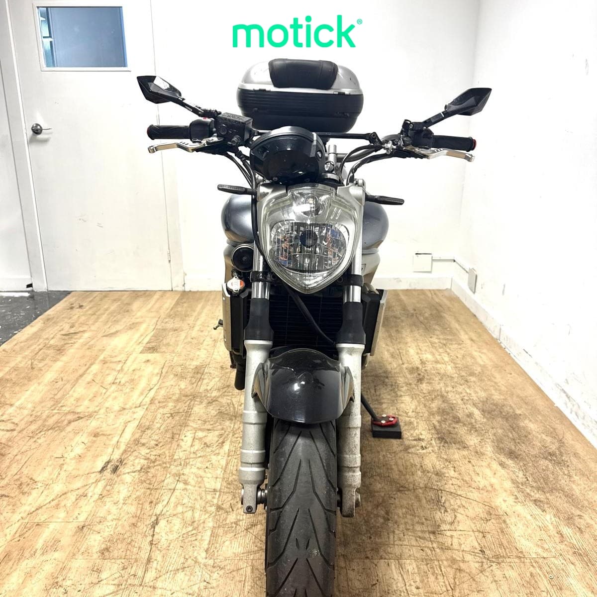 YAMAHA FZ 6 N (TOP CASE)