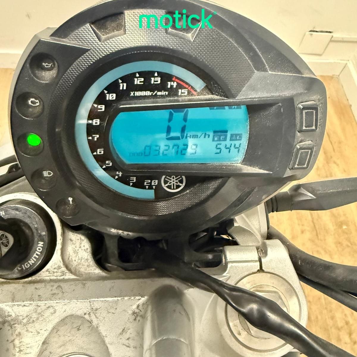 YAMAHA FZ 6 N (TOP CASE)