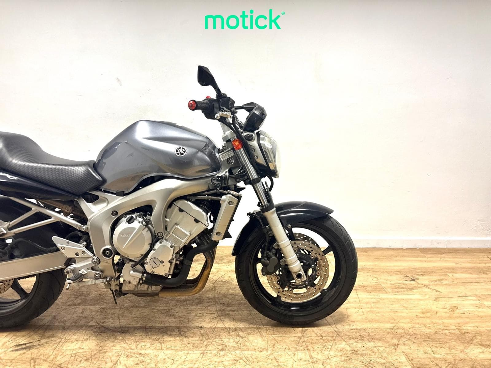 YAMAHA FZ 6 N (TOP CASE)