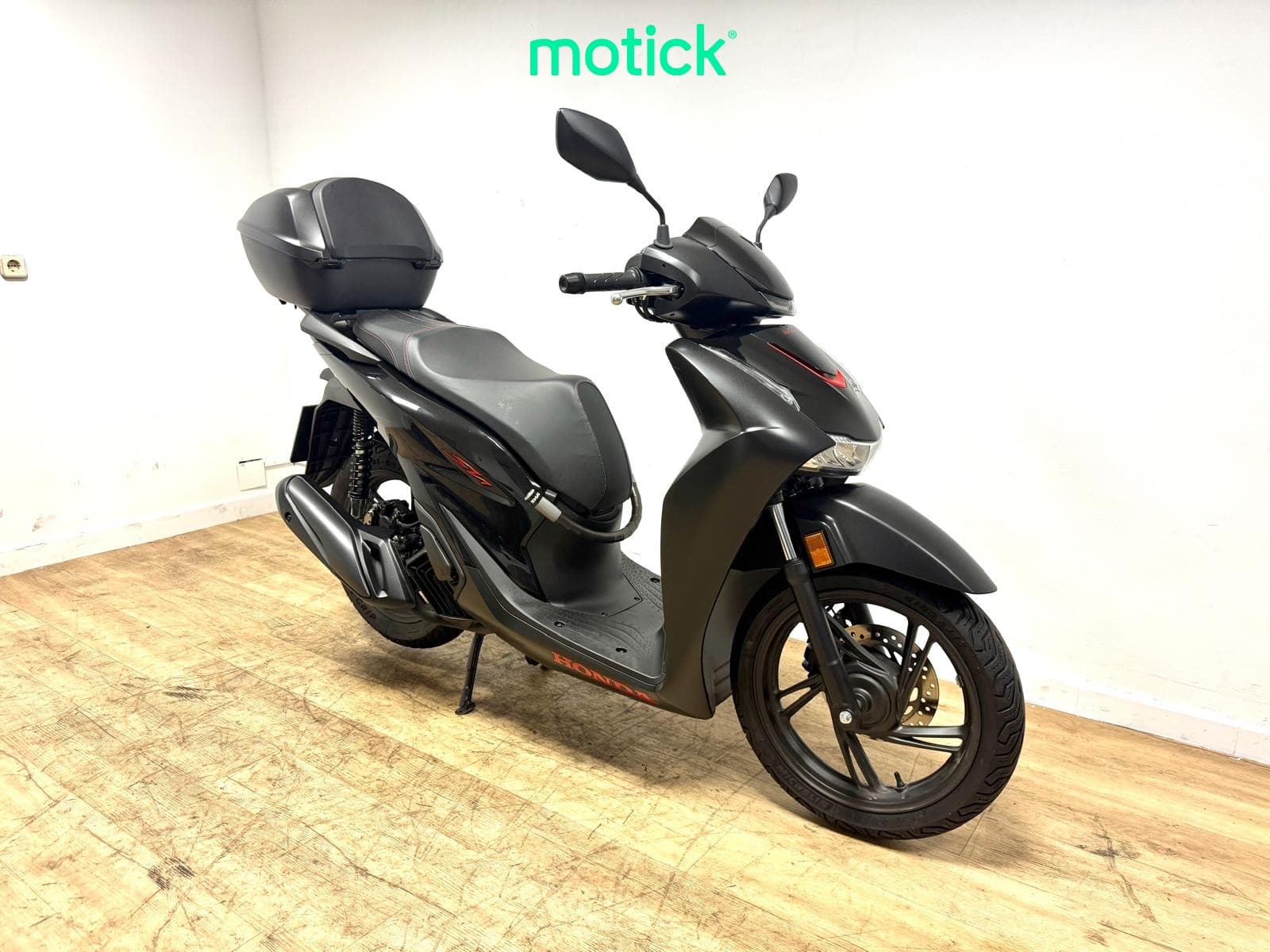 HONDA SH 125 (TOP CASE)