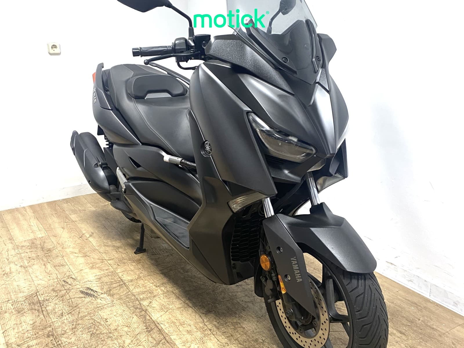YAMAHA XMAX 125
