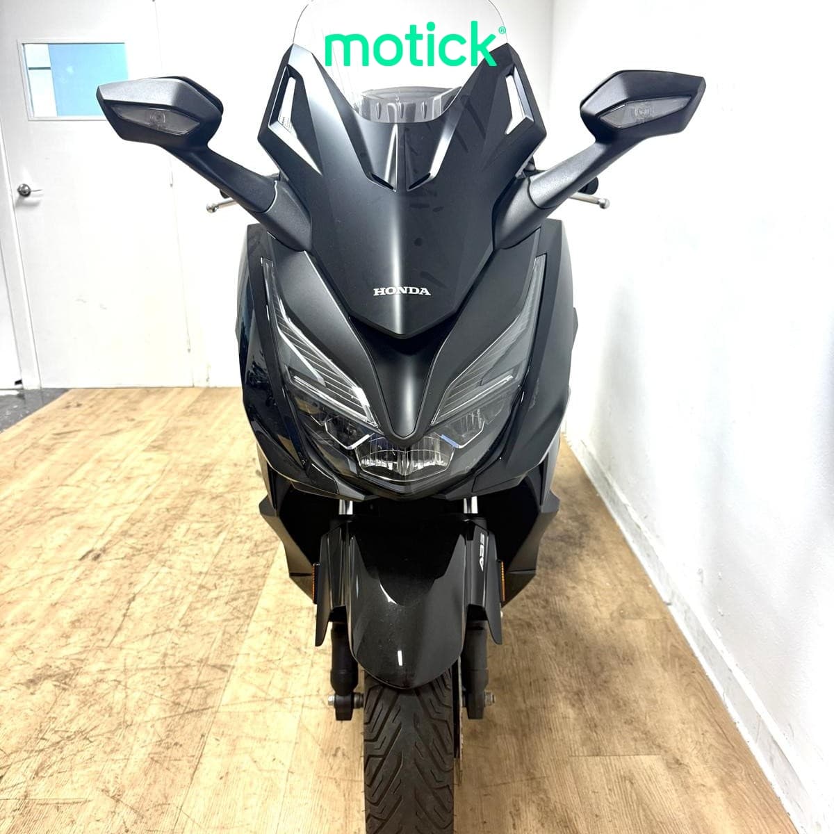 HONDA FORZA 125 (TOP CASE)