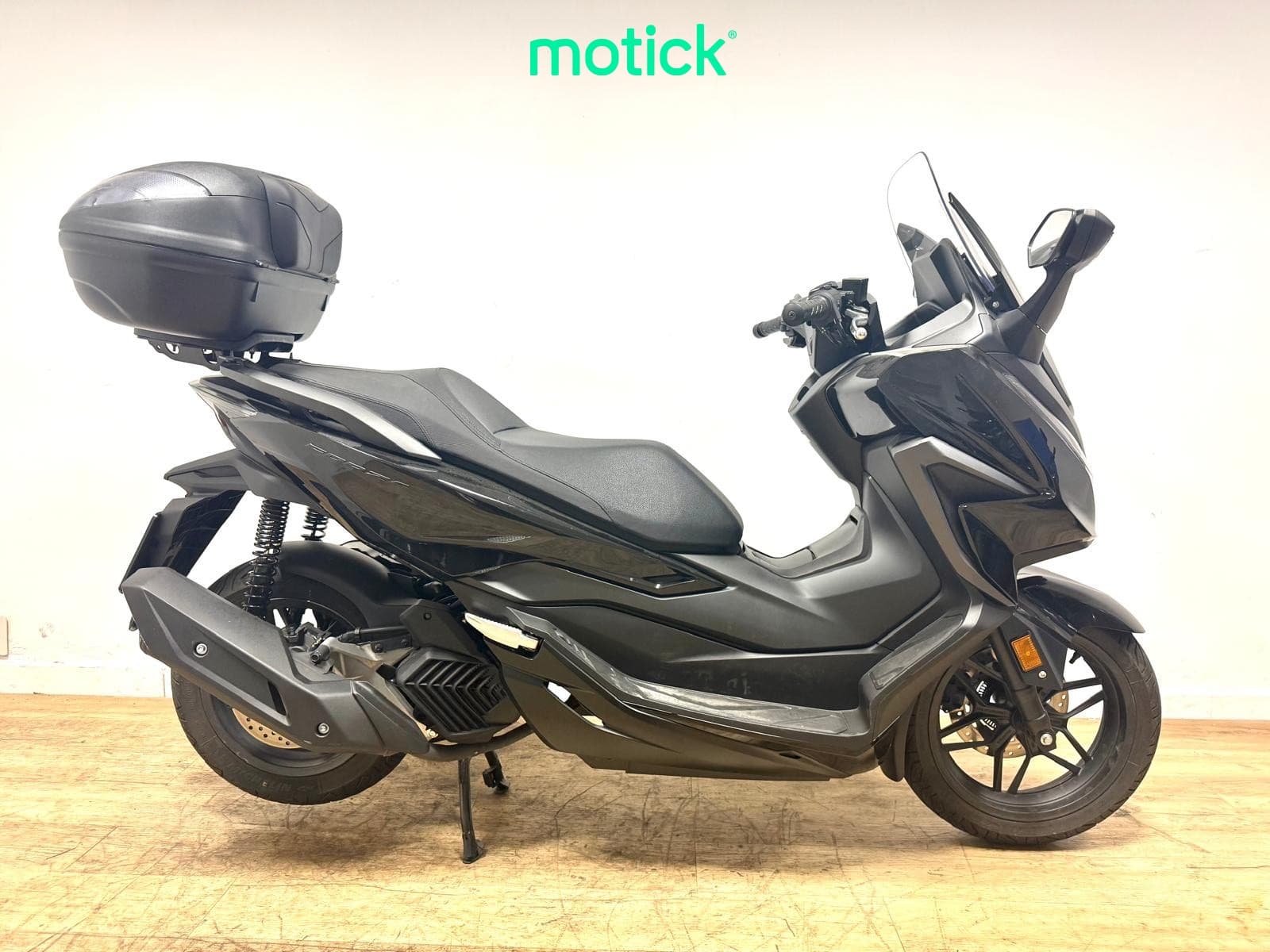 HONDA FORZA 125 (TOP CASE)
