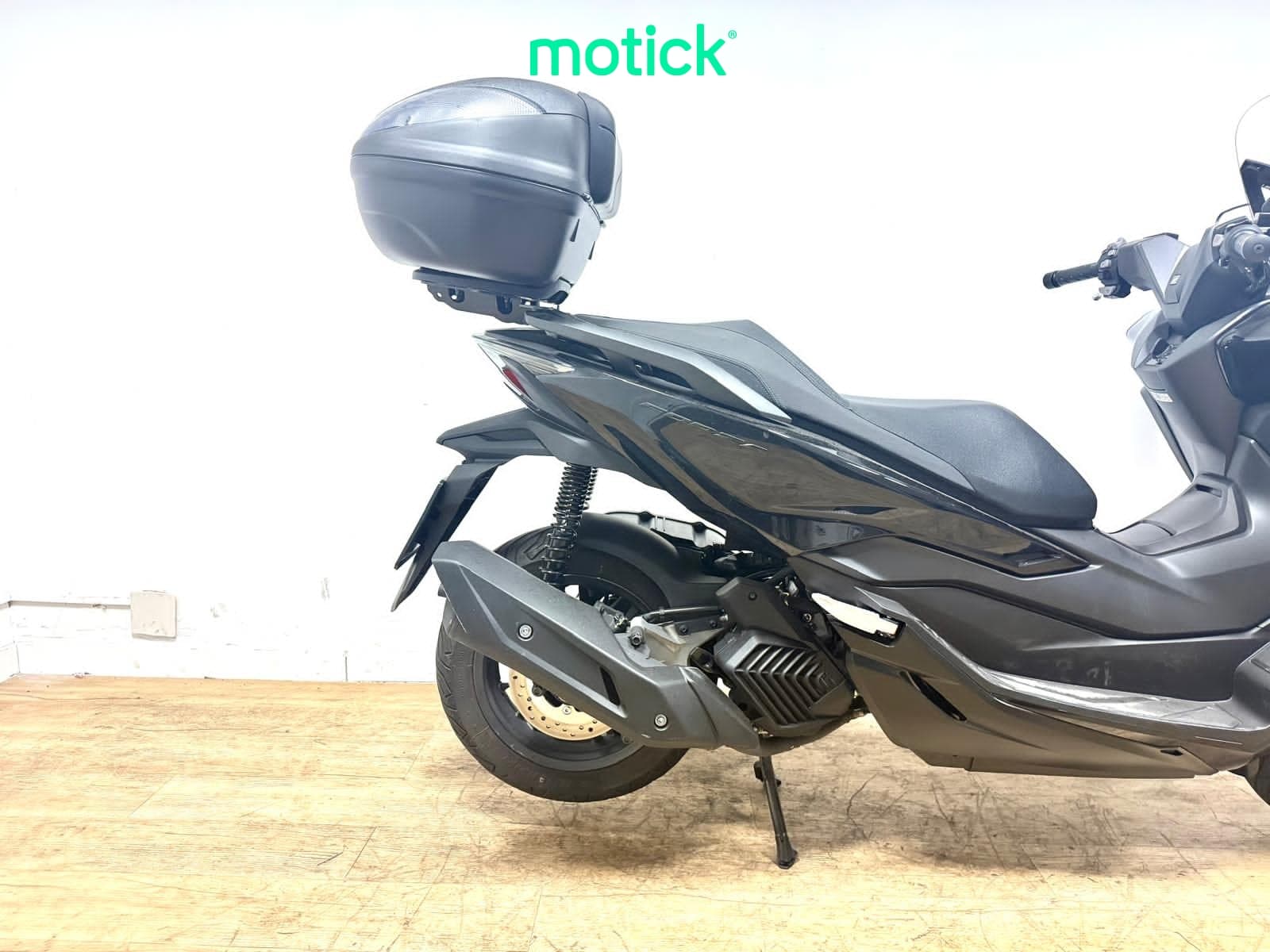 HONDA FORZA 125 (TOP CASE)