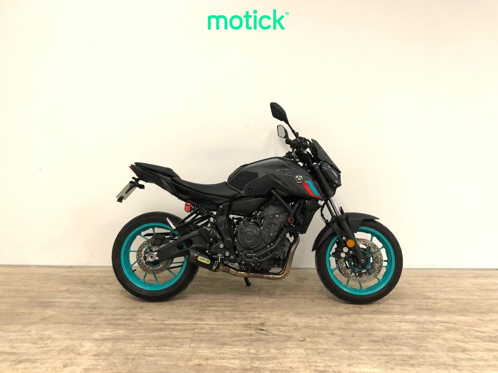 YAMAHA MT-07 (A2) (ESCAPE ARROW)