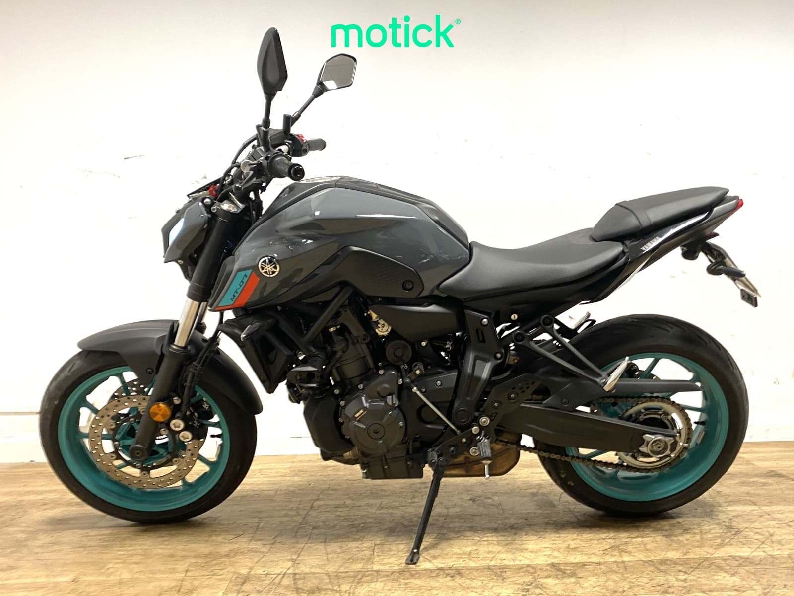 YAMAHA MT-07 (A2)
