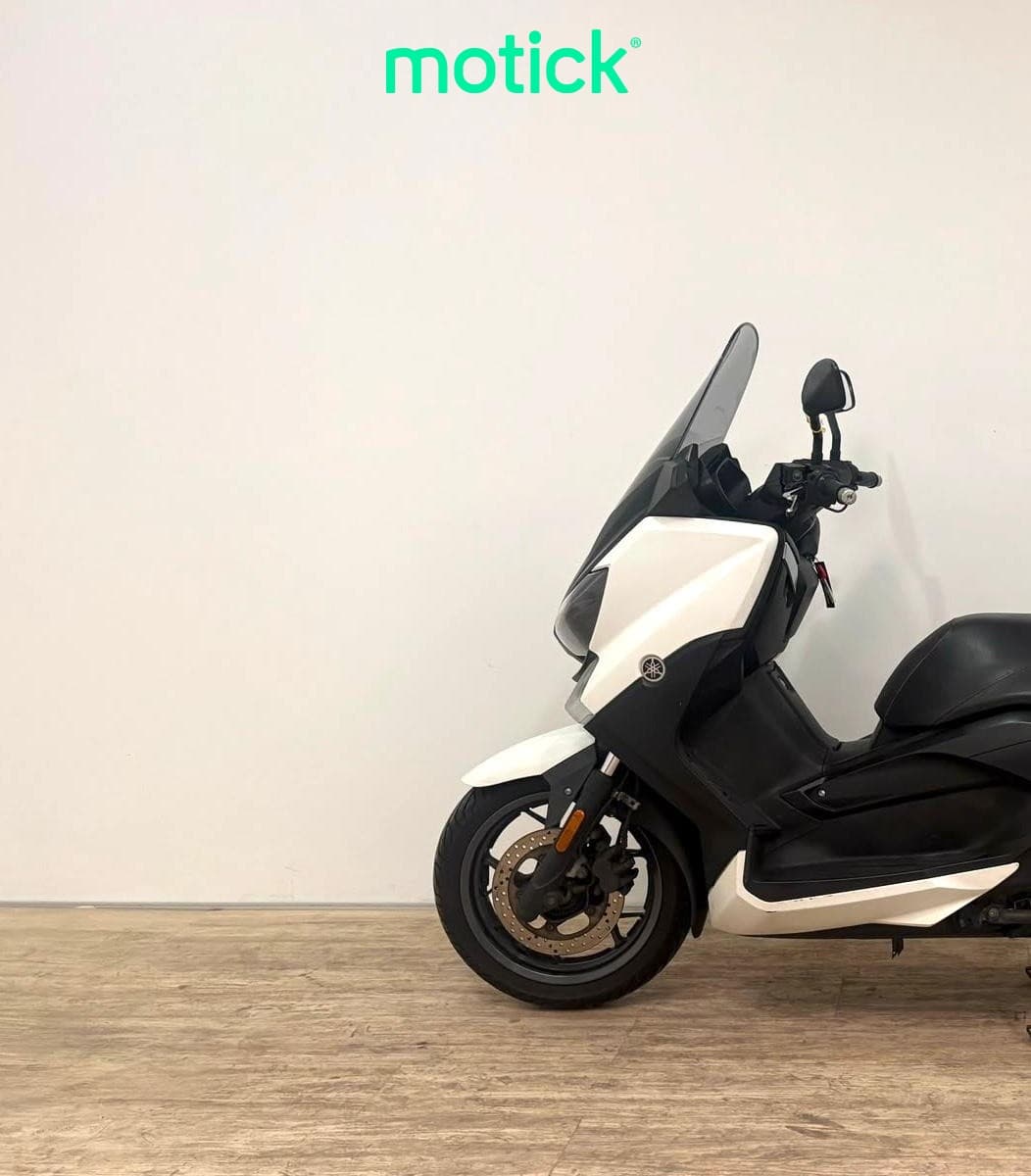 YAMAHA XMAX 125