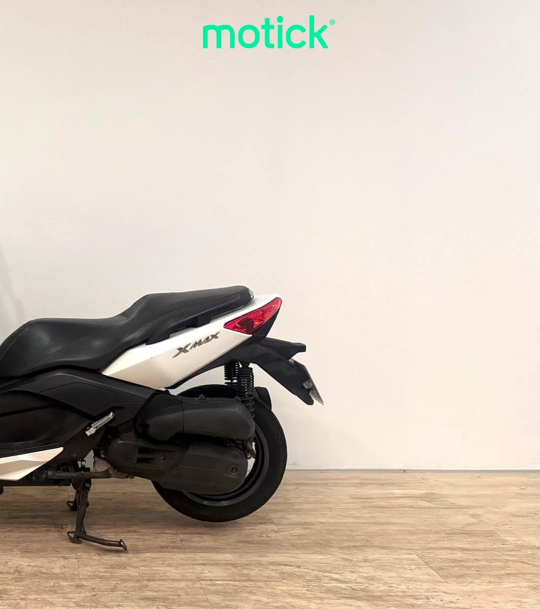 YAMAHA XMAX 125