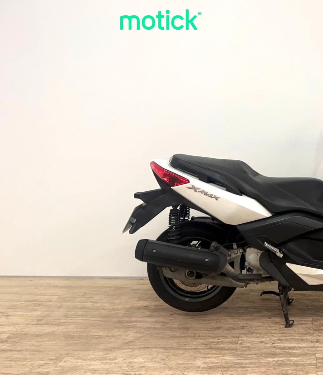 YAMAHA XMAX 125