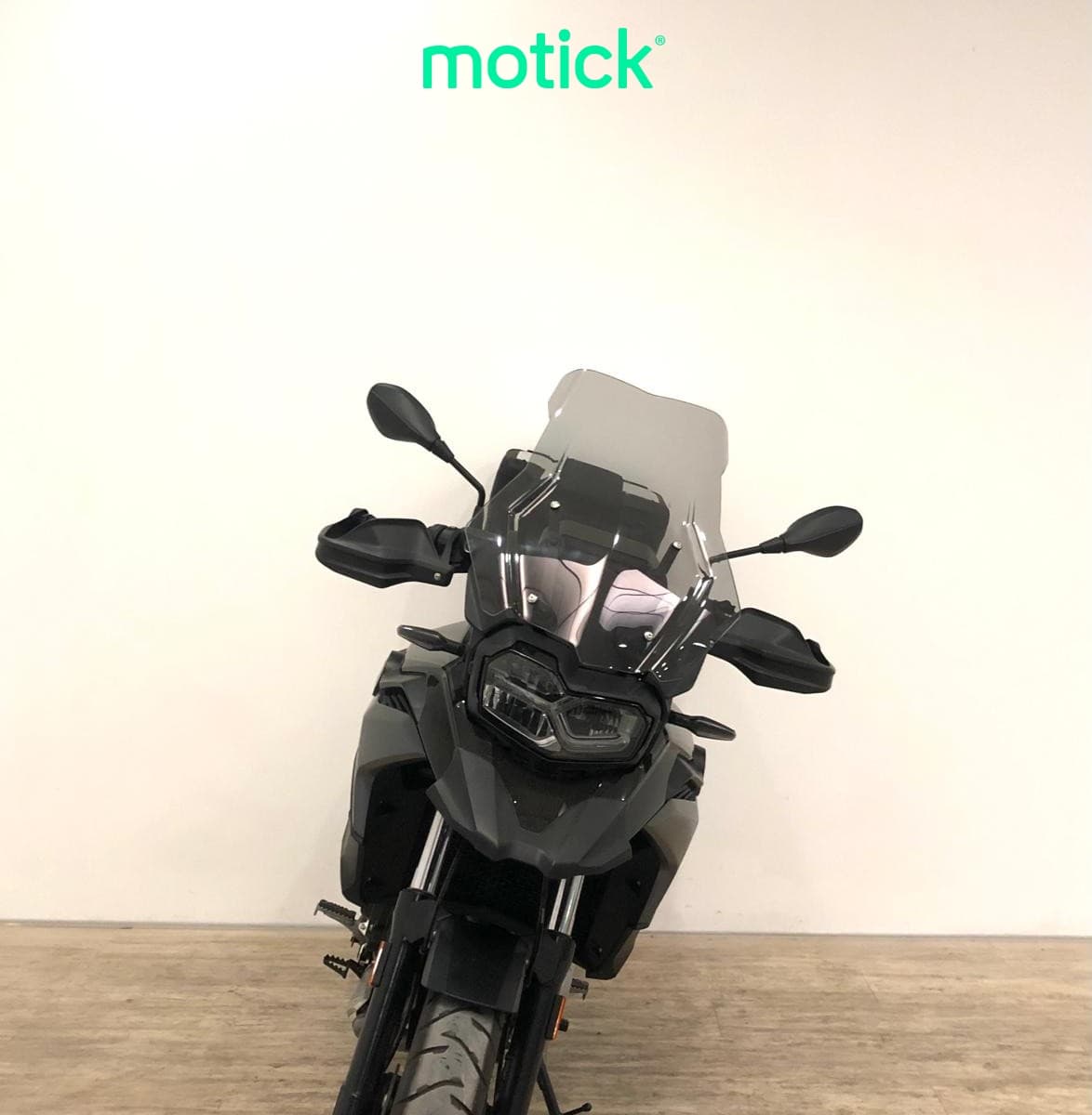 BMW F 750 GS (TRIPLE BLACK + TC) (4PACKS)(A2)