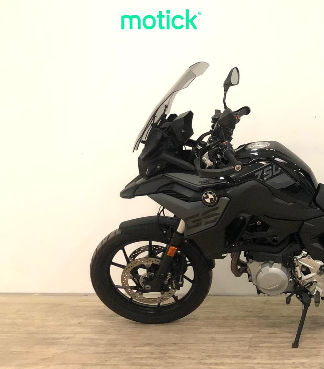 BMW F 750 GS (TRIPLE BLACK + TC) (4PACKS)(A2)