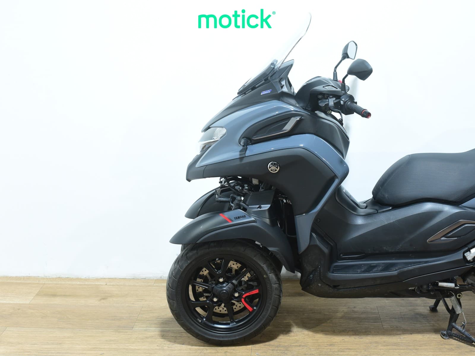YAMAHA TRICITY 300