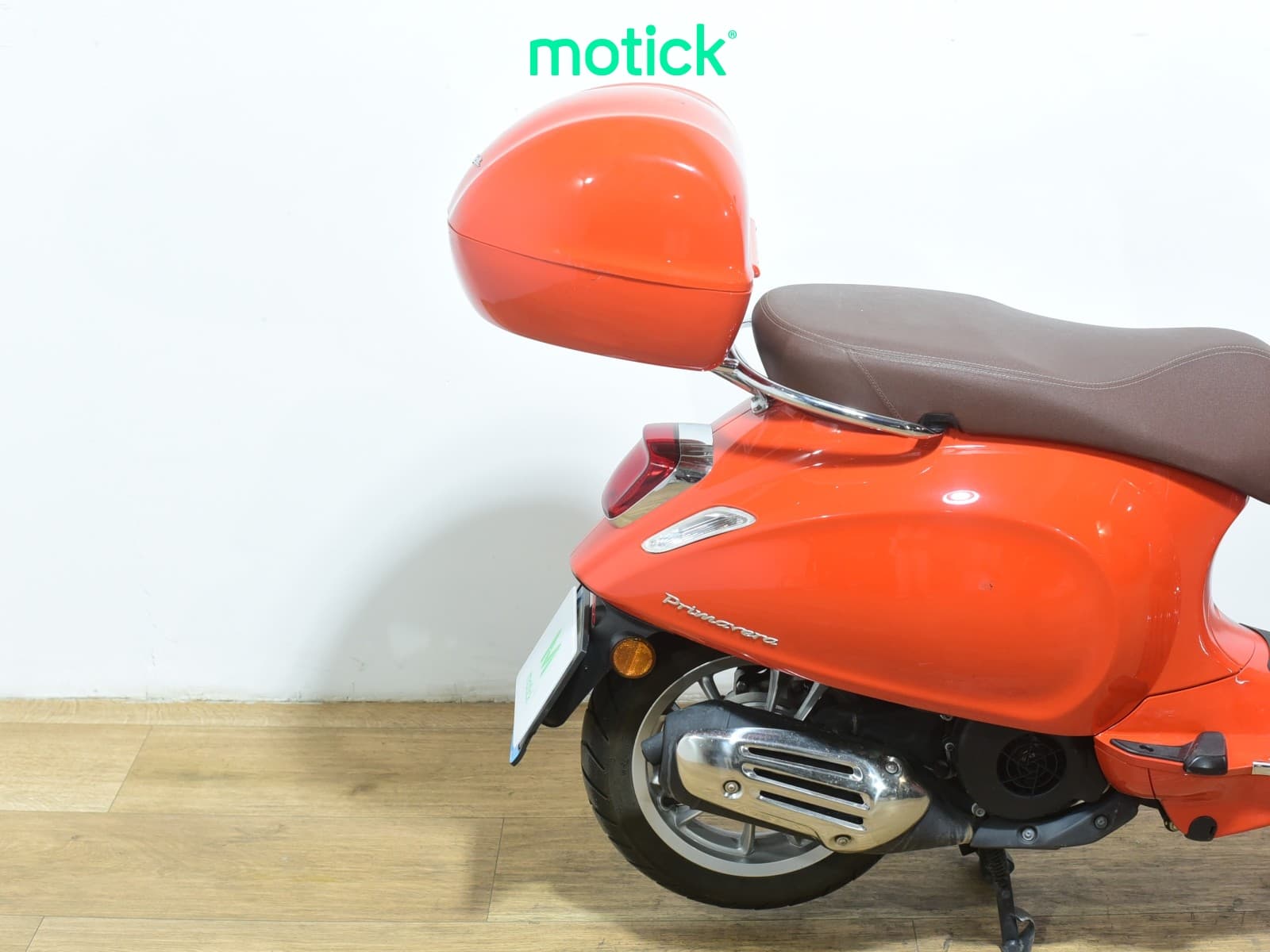 VESPA PRIMAVERA 125 (TOP CASE)