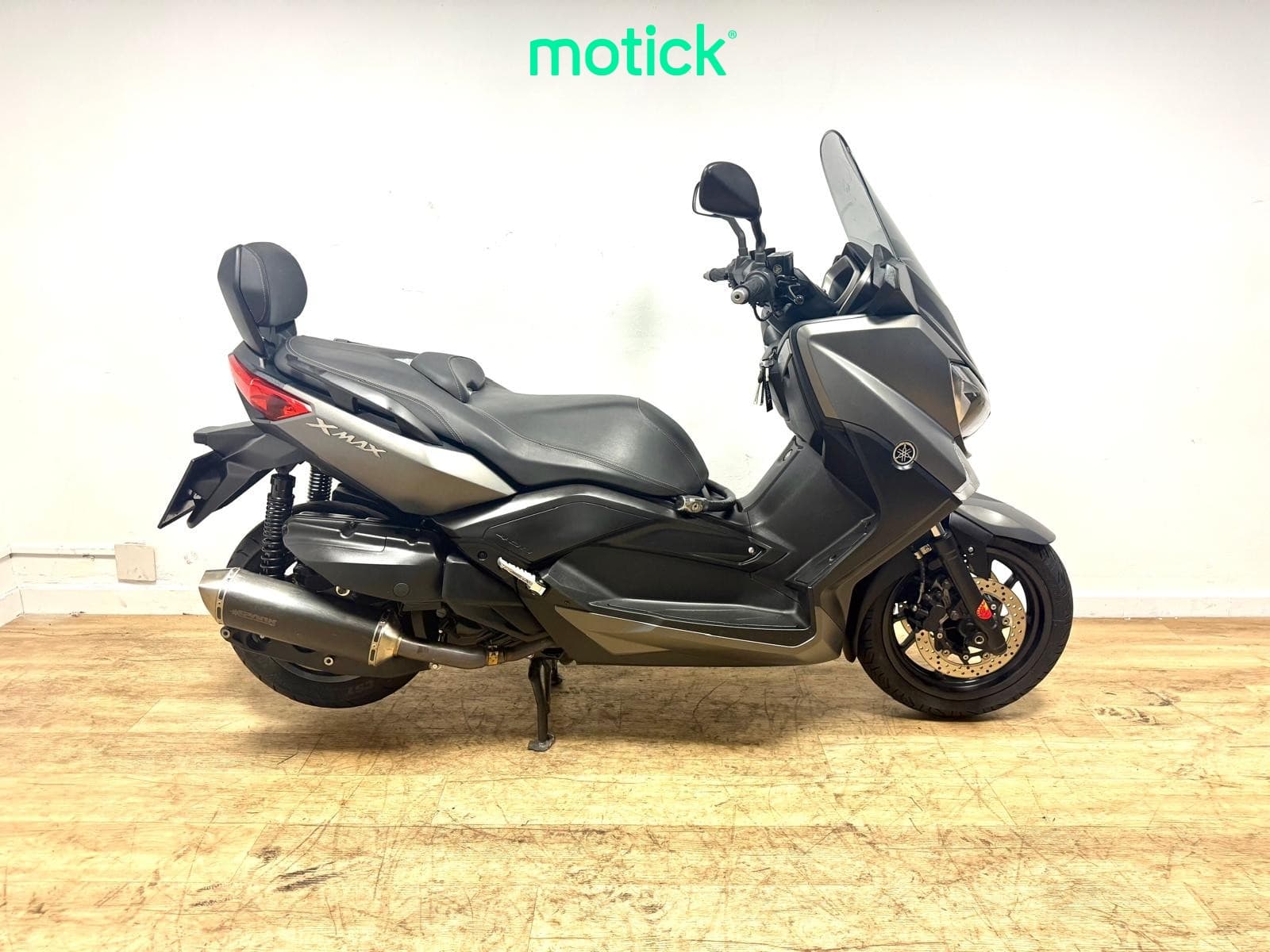 YAMAHA XMAX 400 (ESCAPE SPARK) (ENTREGA ESCAPE DE SERIE)