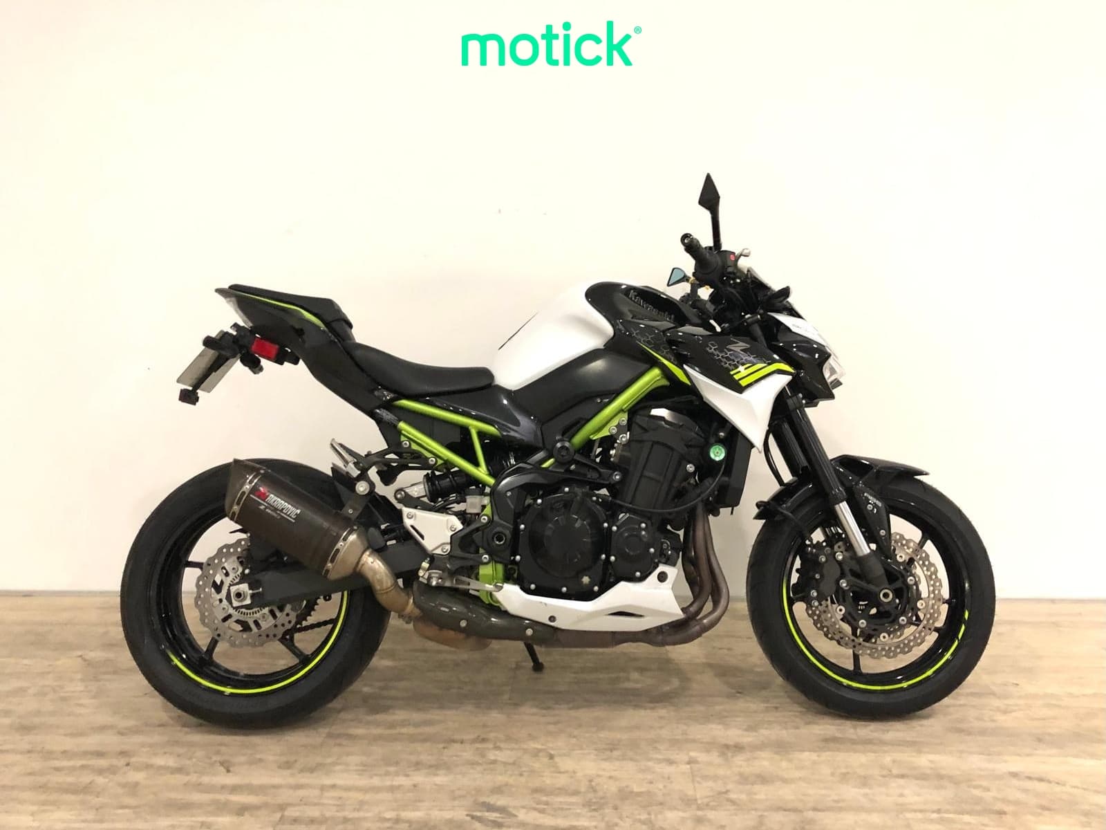 KAWASAKI Z 900 (A2) (AKRAPOVIC HOMOLOGADO)