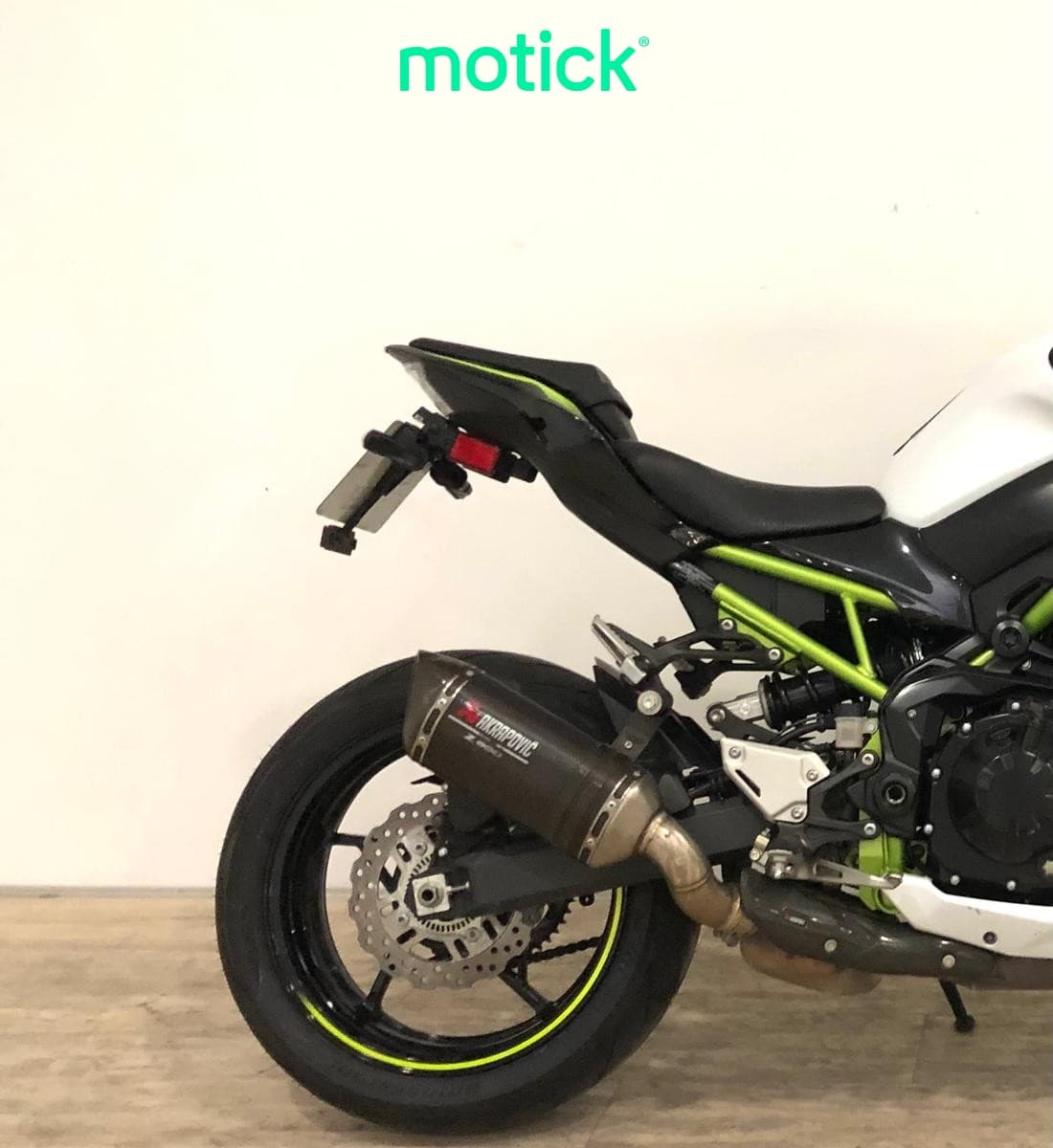 KAWASAKI Z 900 (A2) (AKRAPOVIC HOMOLOGADO)