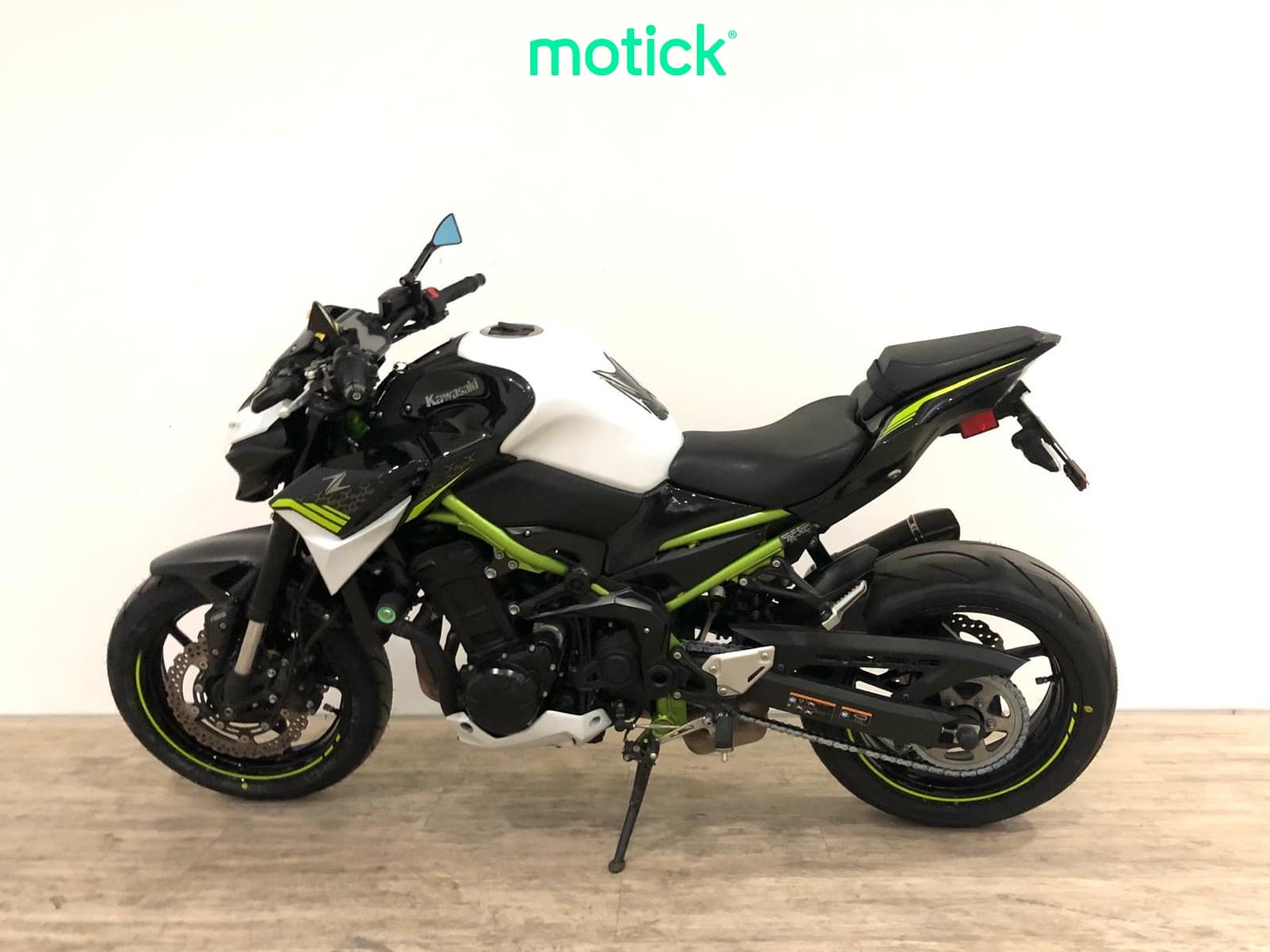 KAWASAKI Z 900 (A2) (AKRAPOVIC HOMOLOGADO)
