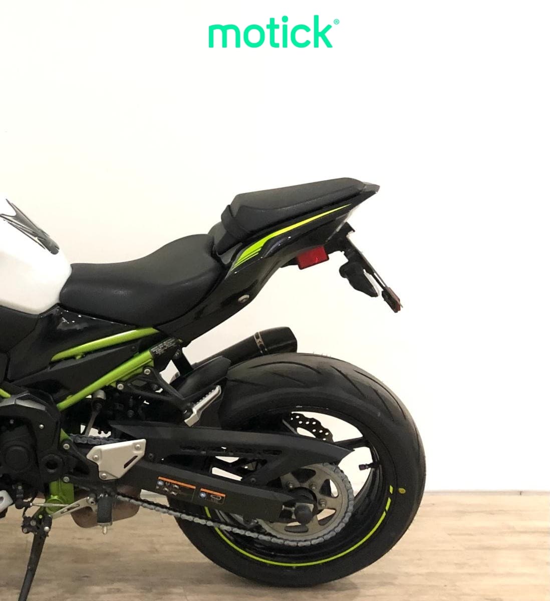 KAWASAKI Z 900 (A2) (AKRAPOVIC HOMOLOGADO)