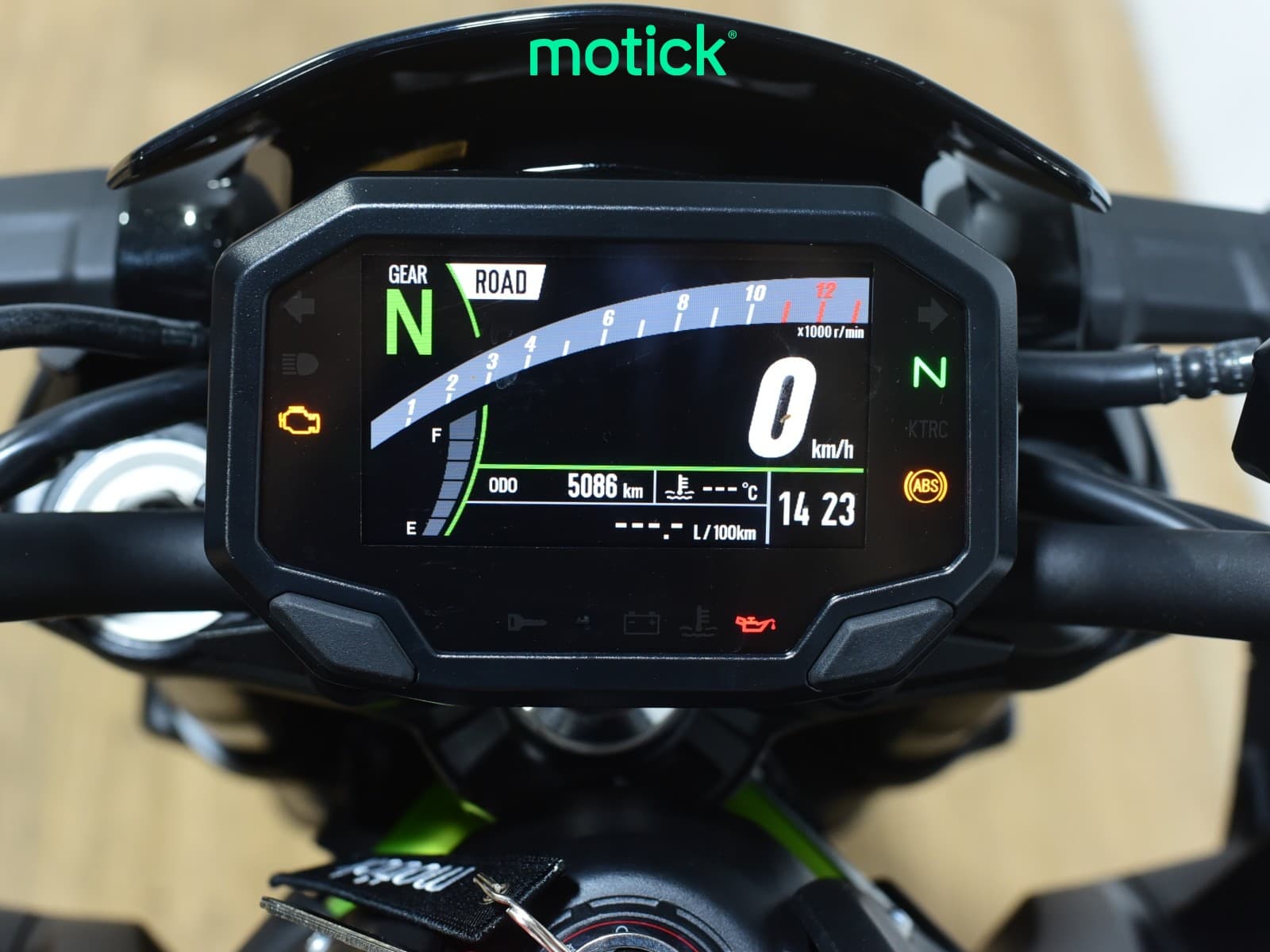 KAWASAKI Z 900 (FULL) (AKRAPOVIC HOMOLOGADO)