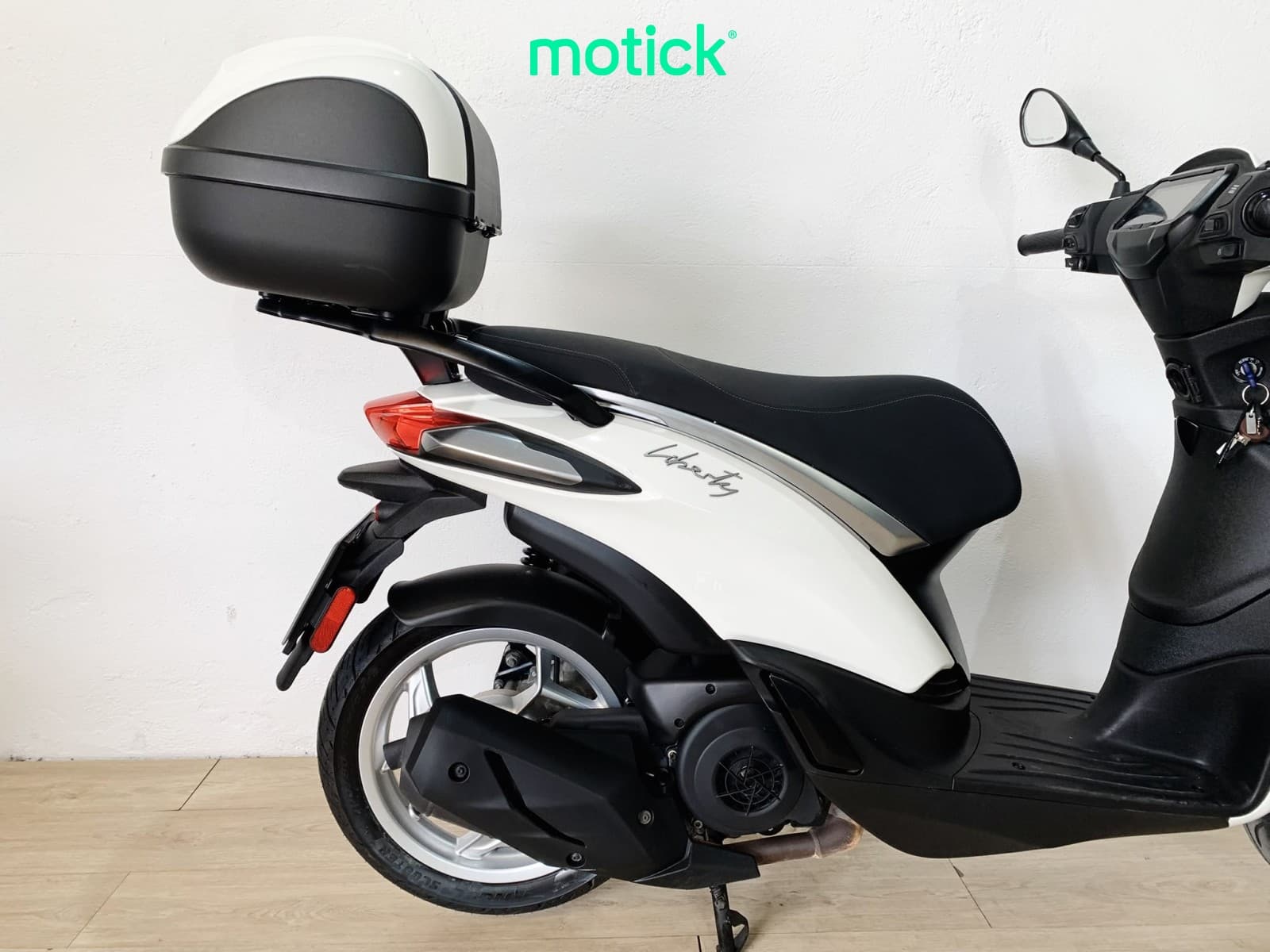 PIAGGIO LIBERTY 125 (TOP CASE)