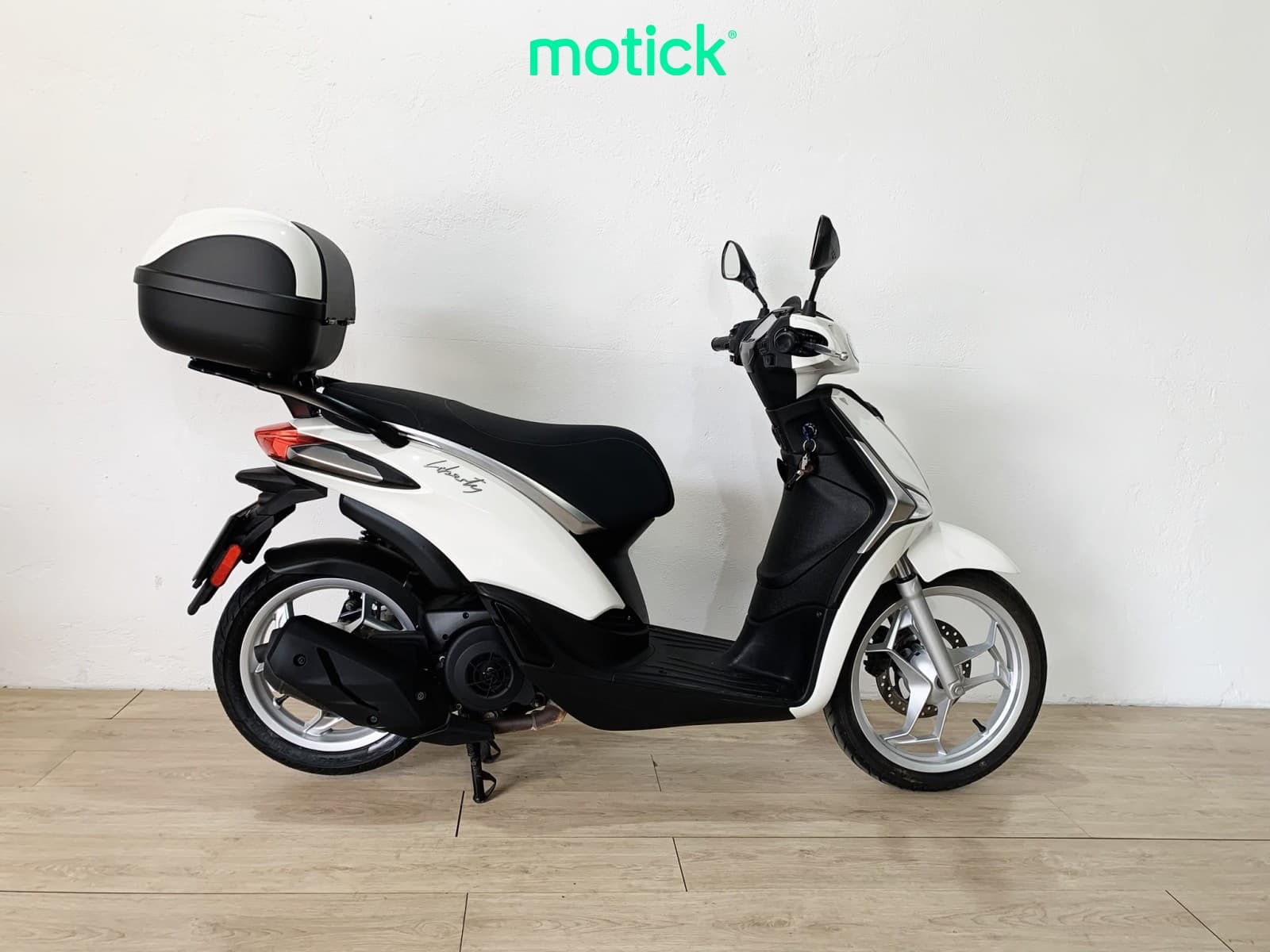 PIAGGIO LIBERTY 125 (TOP CASE)