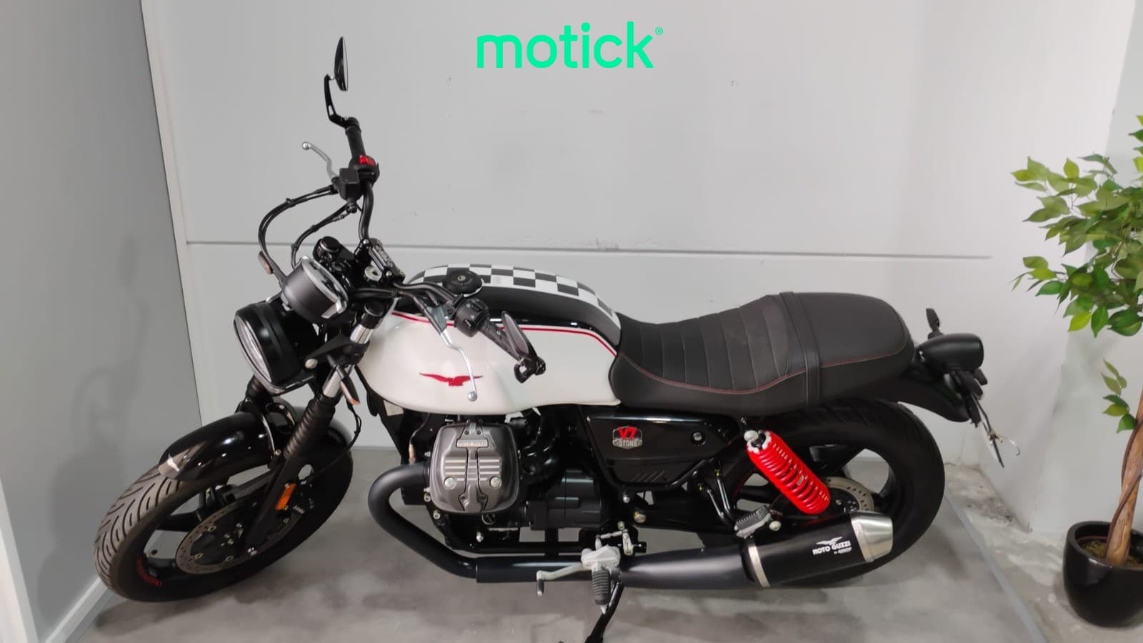 MOTO GUZZI V7 II STONE (A)