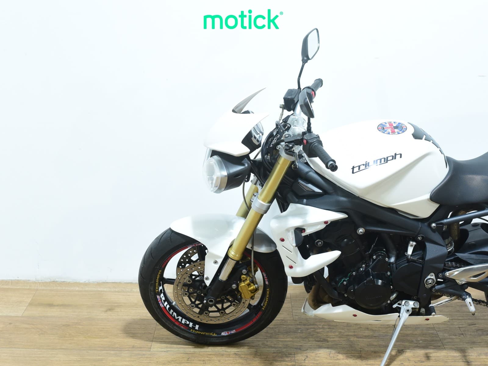 TRIUMPH STREET TRIPLE (A)
