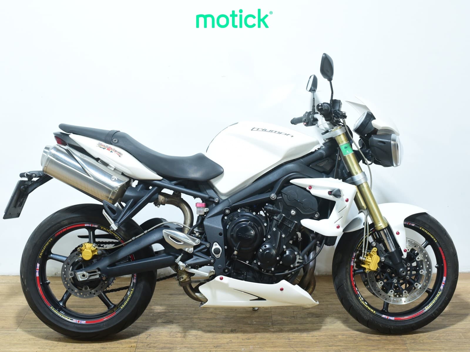 TRIUMPH STREET TRIPLE (A)