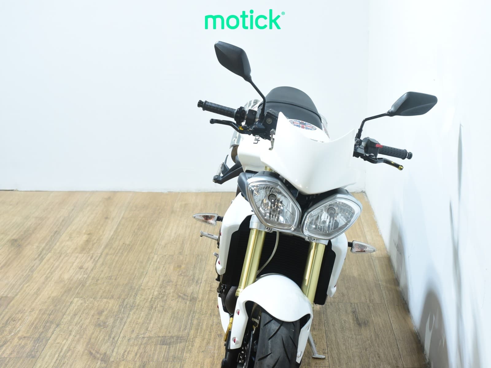TRIUMPH STREET TRIPLE (A)