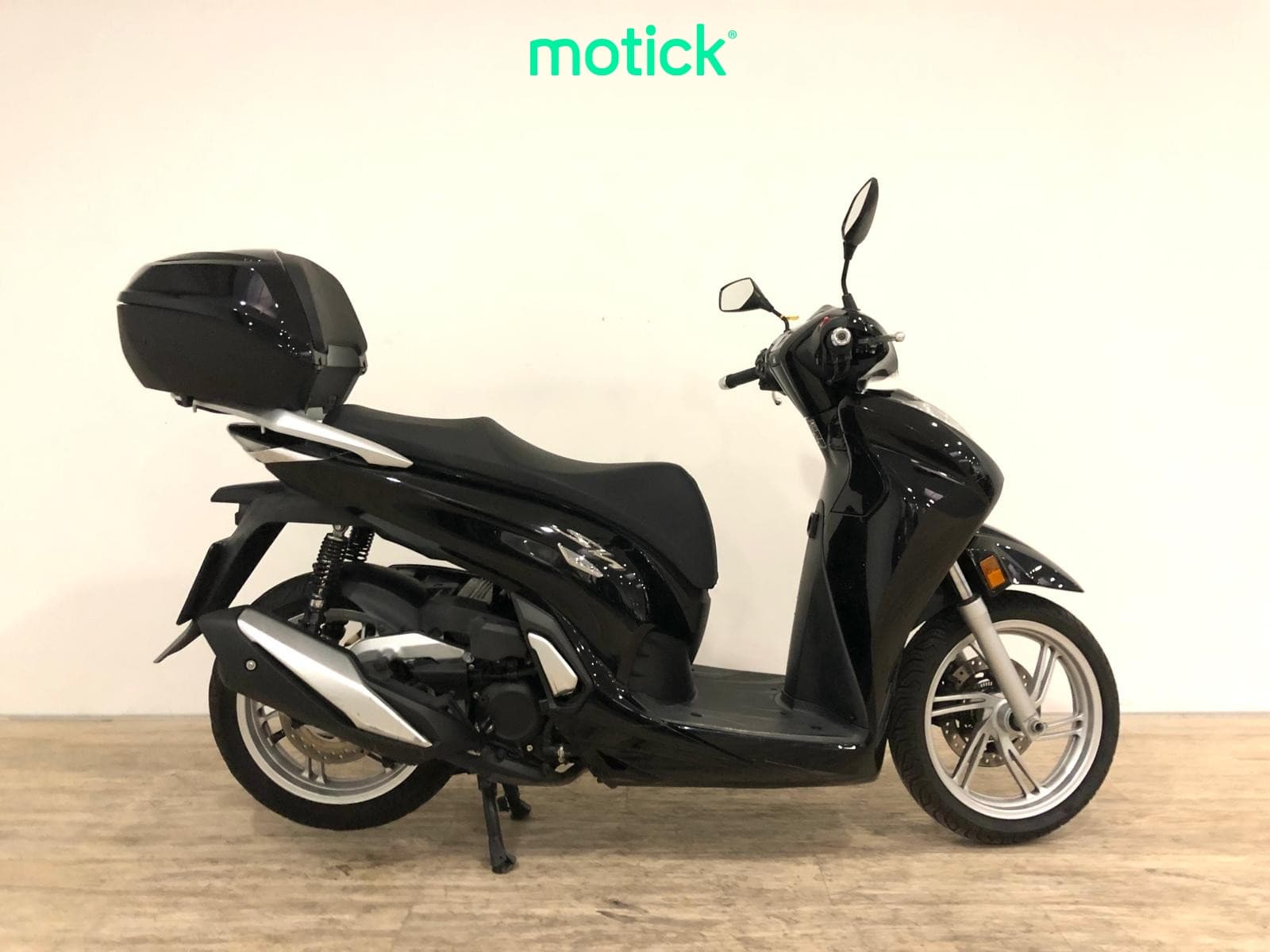 HONDA SH 350I (TOP CASE)