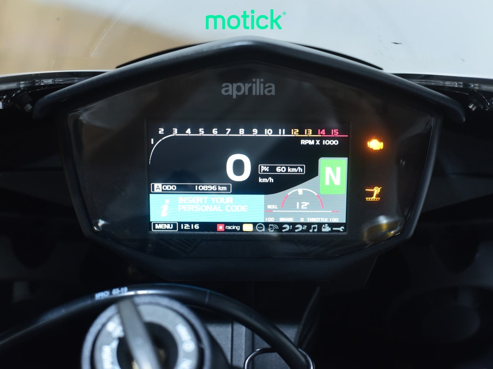APRILIA RSV 4 1100 FACTORY (AKRAPOVIC DE SERIE)